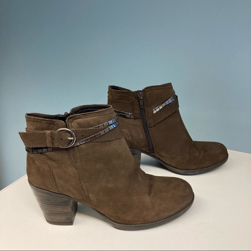 INGLEDEW’S Sz 41 Suede Embellished Made in Romania Stacked  3” Heel Booties